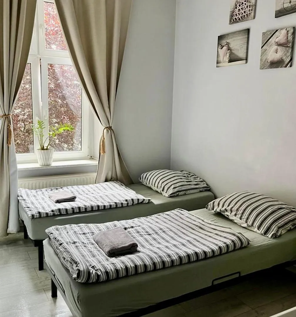 Apartment Colourful Rooms Wroclaw Poland